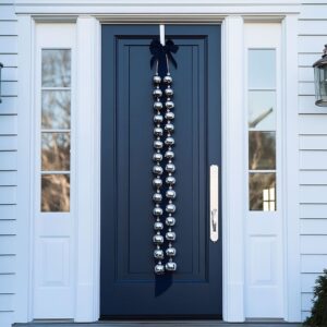 Stylish Front Door Christmas Decorating Ideas That Are Easy to Pull Off