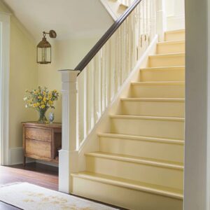 25 ideas de escaleras pintadas para transformar una escalera con color
